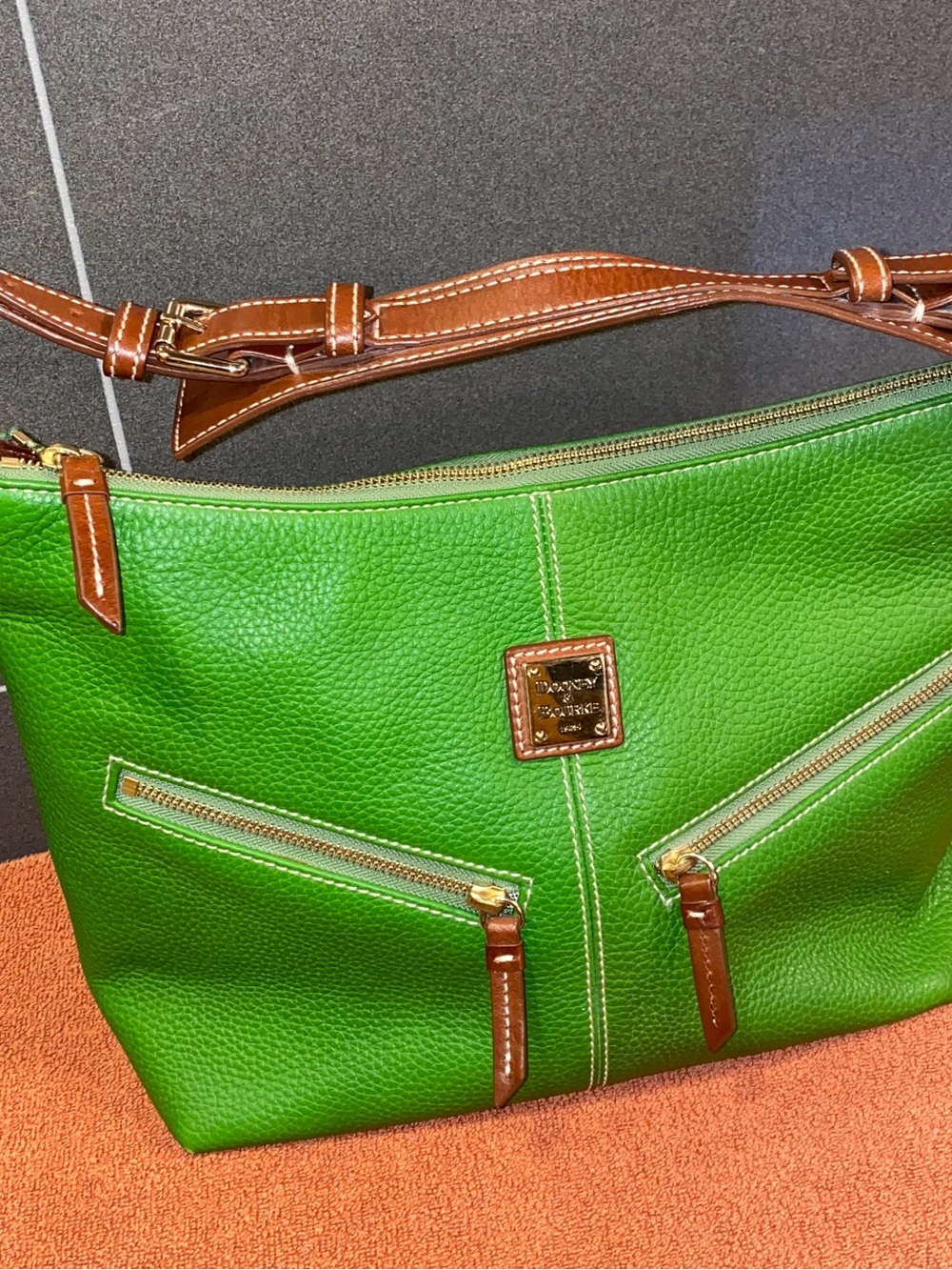 Dooney & Bourke Bright Green Leather βMary Handbagβ Carried Once~Zero Blemishes